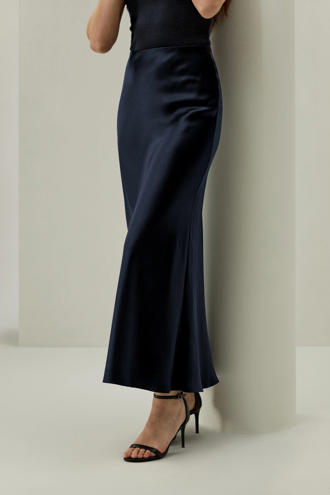 LILYSILK Jupe Demi-Longue En Soie Élégante Femme Élégance Sans Effort Soie Charmeuse 100 % Texture Luxueuse Style Moderne Bleu Minuit 38