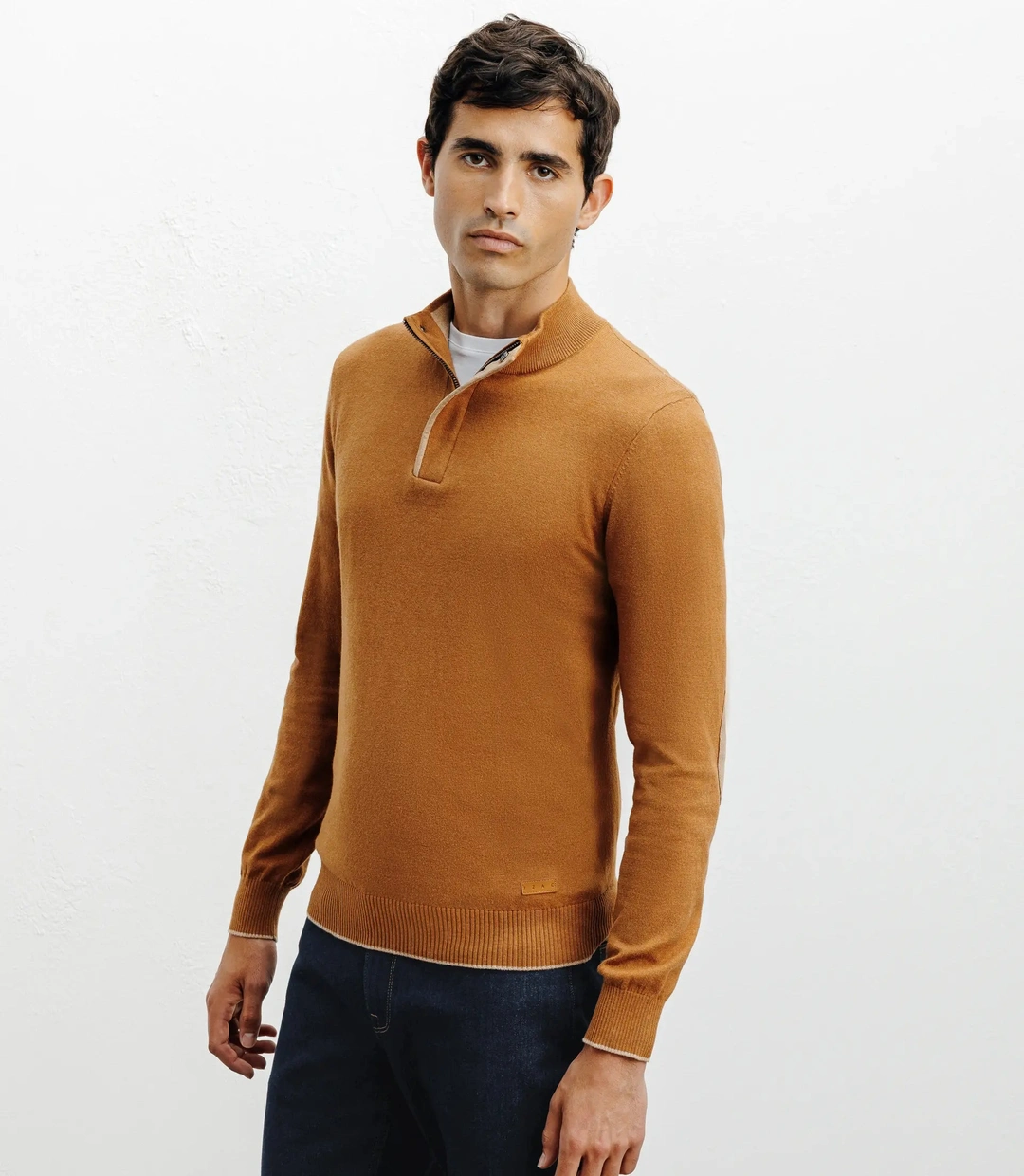 IZAC - Pull col montant demi zippé camel foncé