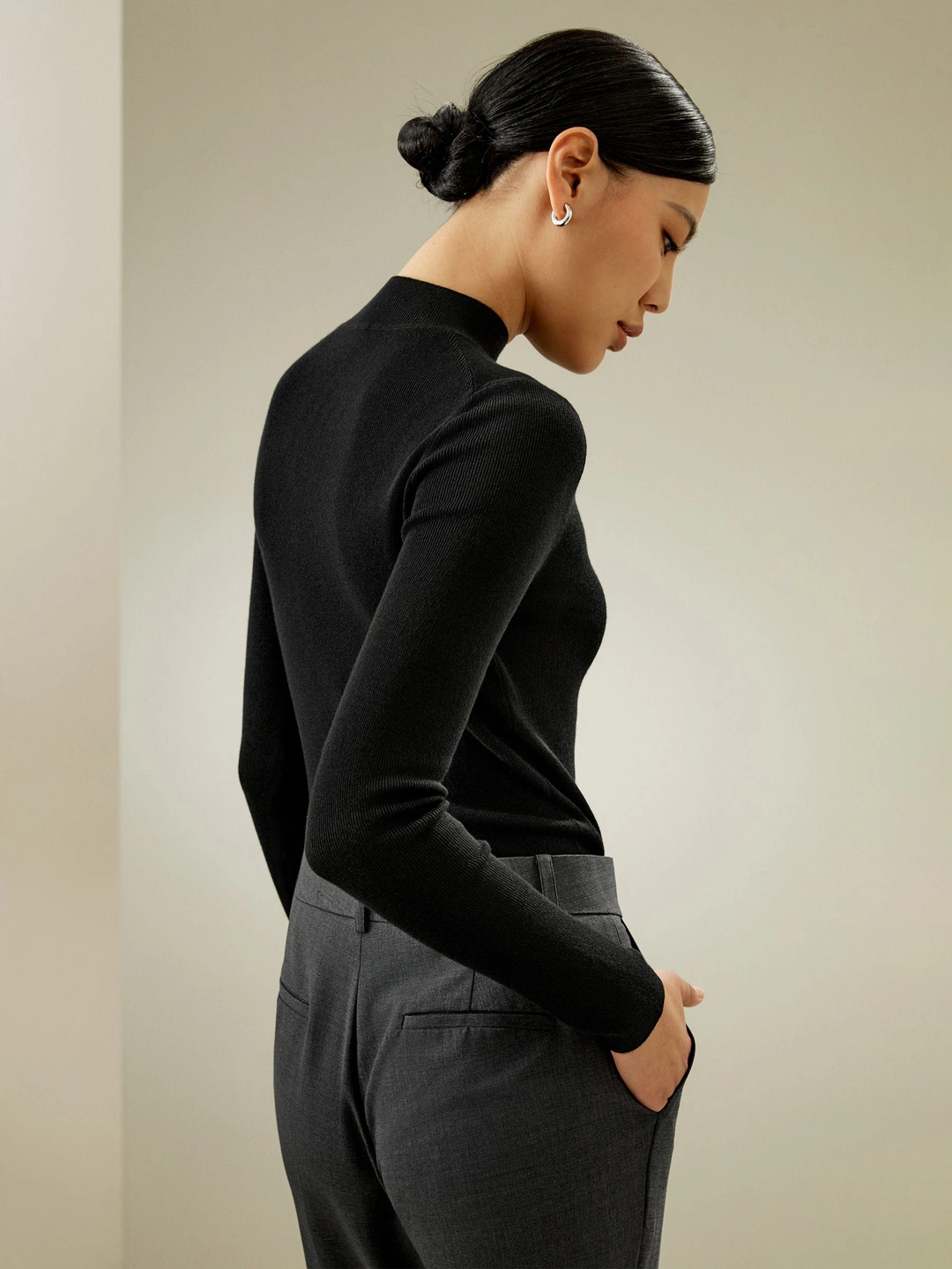 LILYSILK Pull En Cachemir Femme Demi Col Roulé Coupe Ajustée Mélange De Cachemire Une Élégance Intemporelle Doux Pour La Peau Et Respirant Noir S