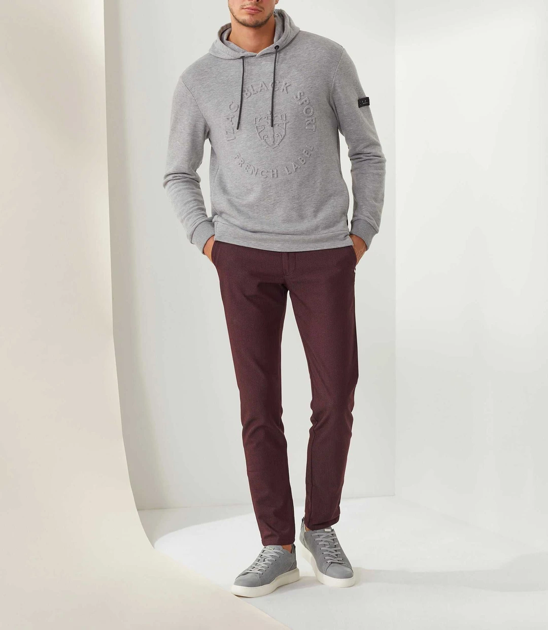 IZAC - Sweat à capuche gris-chine ''Swflorin''