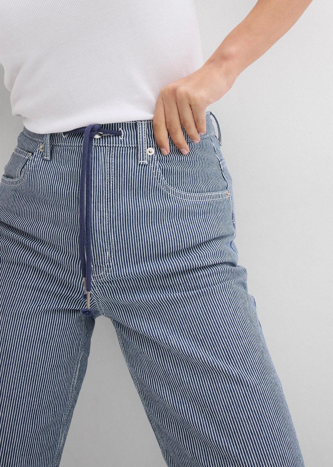 Jean droit et loose à rayures, taille haute