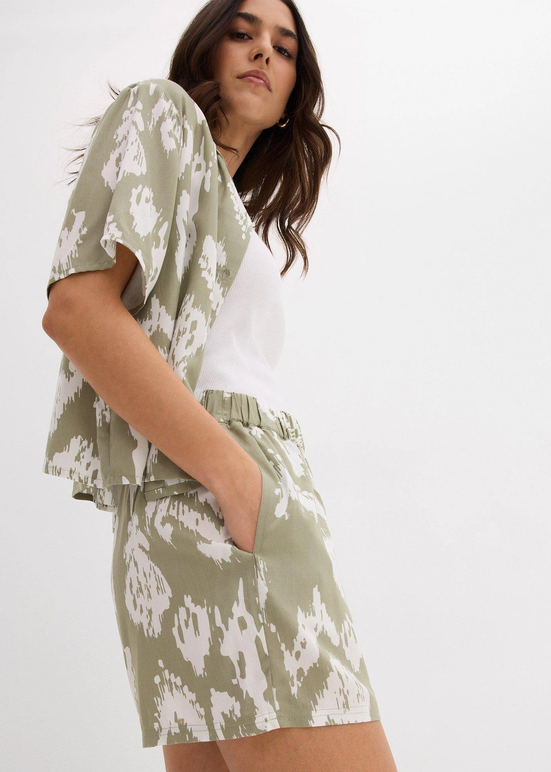 Short à taille élastiquée en viscose - 3