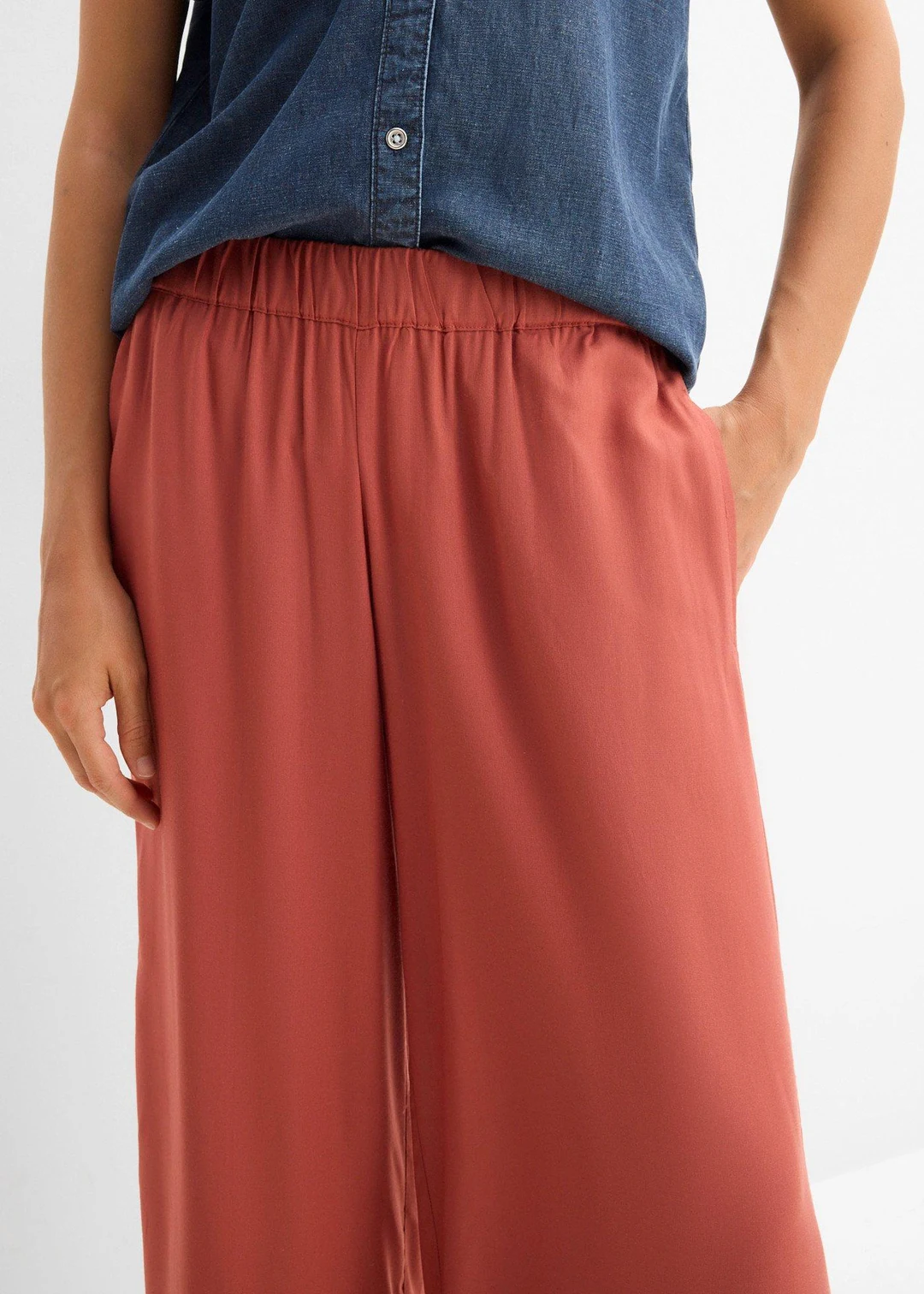 Pantalon large en viscose fluide - 3