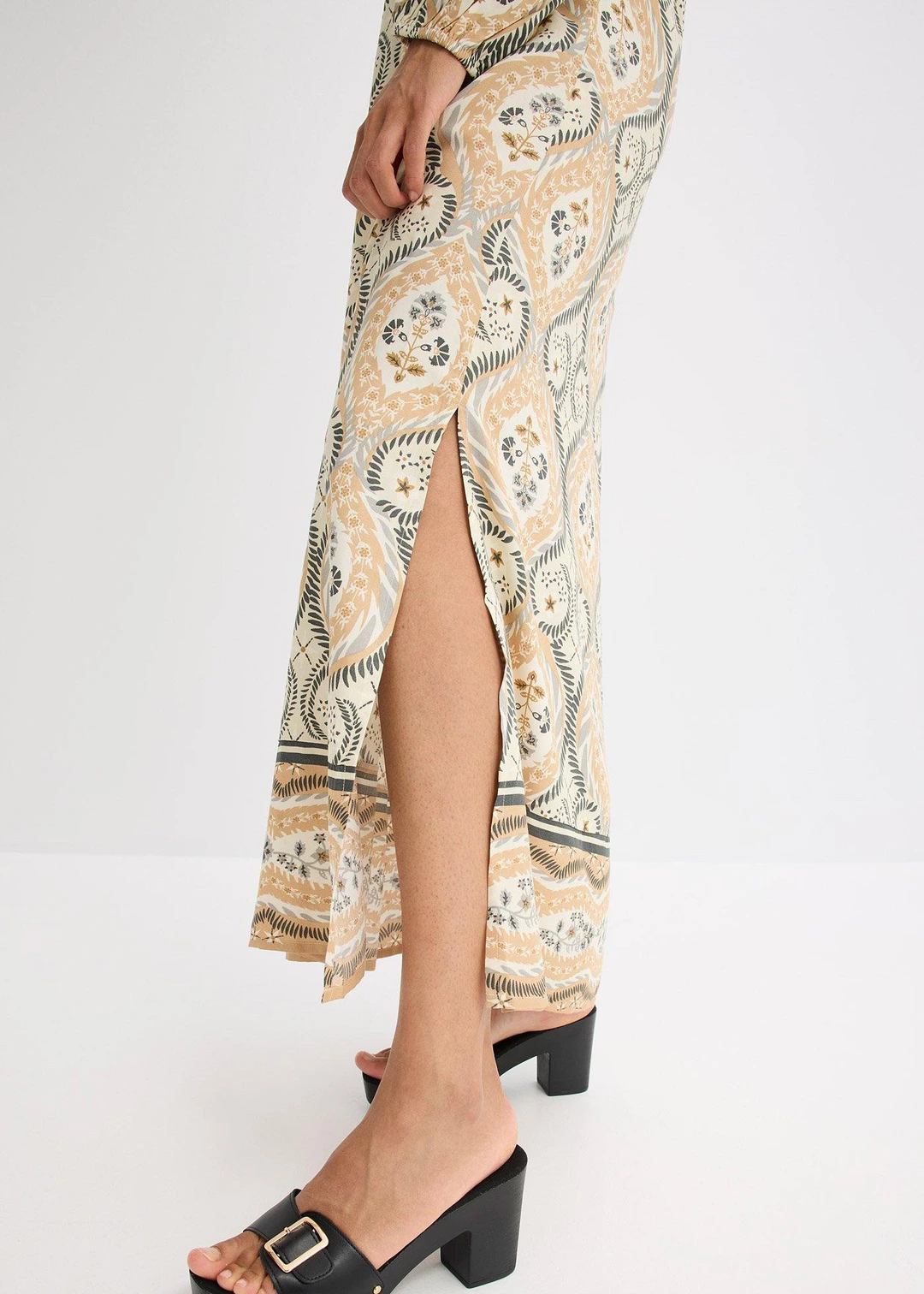 Robe caftan imprimée en viscose fluide